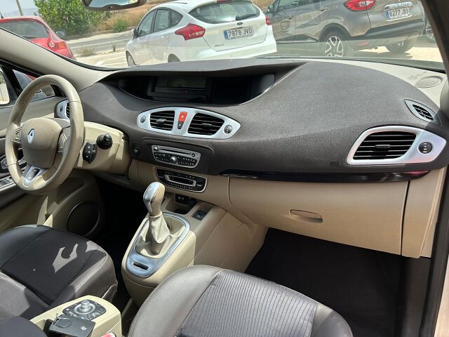RENAULT SCENIC DYNAMIQUE 2.0 AUTO SPANISH LHD IN SPAIN 88000 MILES SUPERB 2009